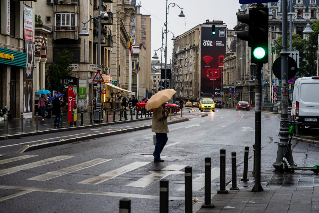 În București va ploua