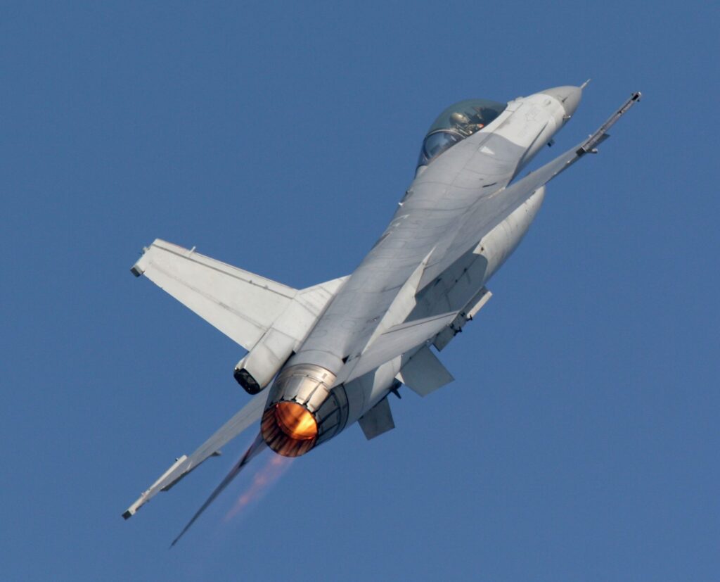 aeronave f16