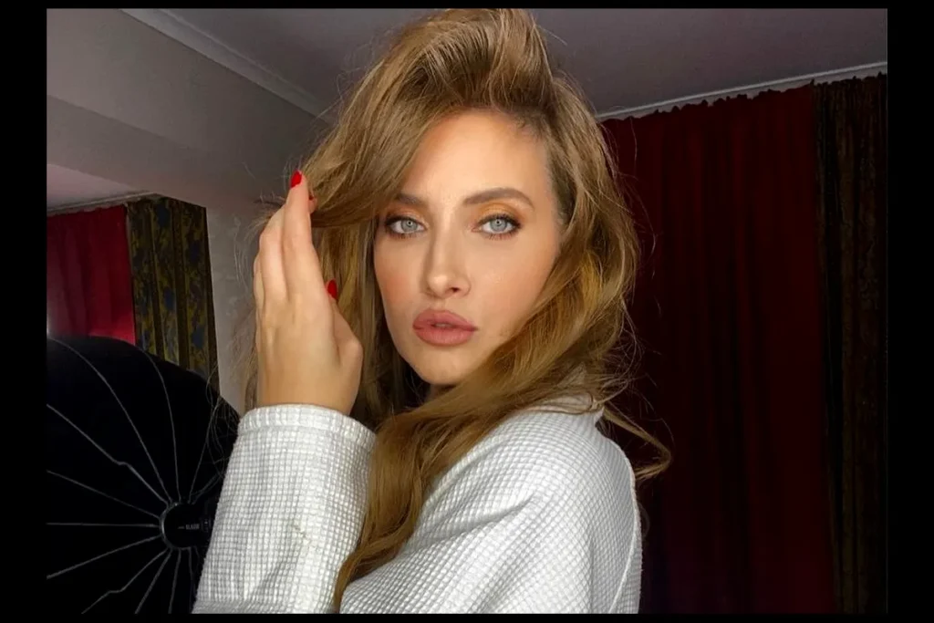 Iulia Albu