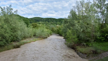 România va accesa fonduri UE pentru a ajuta zonele afectate de inundațiile devastatoare