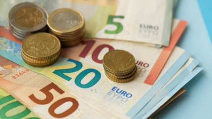 De ce nu a trecut România la moneda euro deși îndeplinește criteriile de peste 10 ani