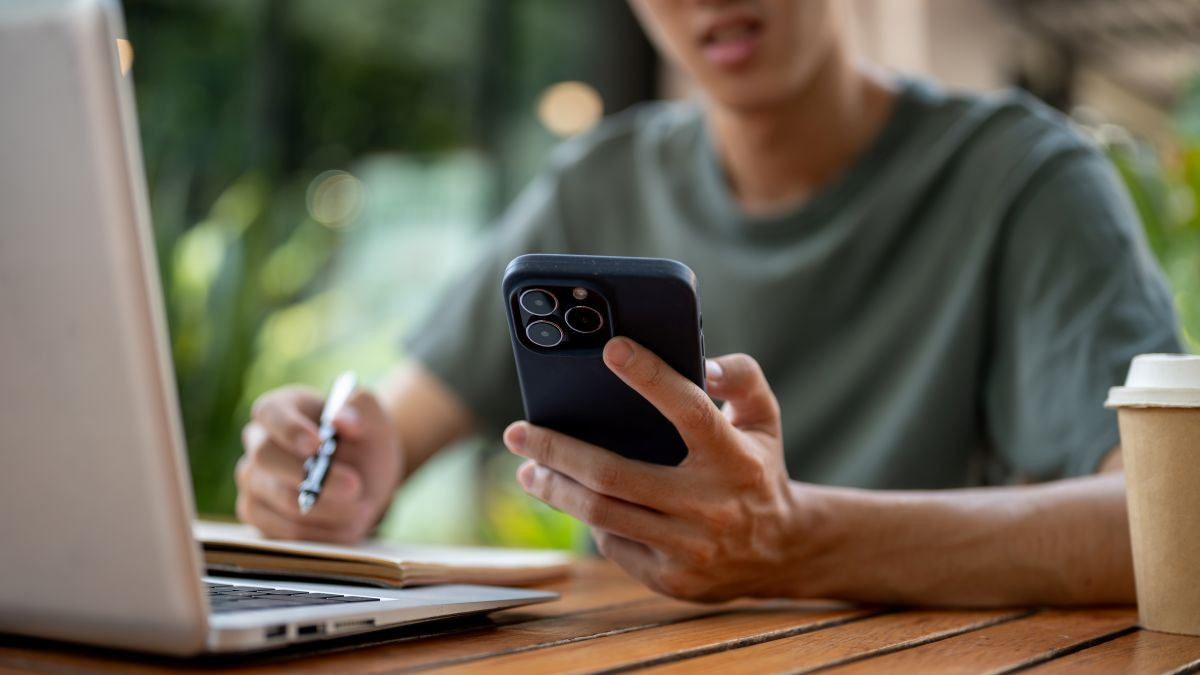 Cum să previi supraîncălzirea telefonului pe durata verii când căldurile sunt puternice