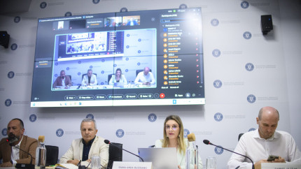 Ce venituri au șefii Romsilva. De la 1 octombrie scade drastic bonusul de pensionare