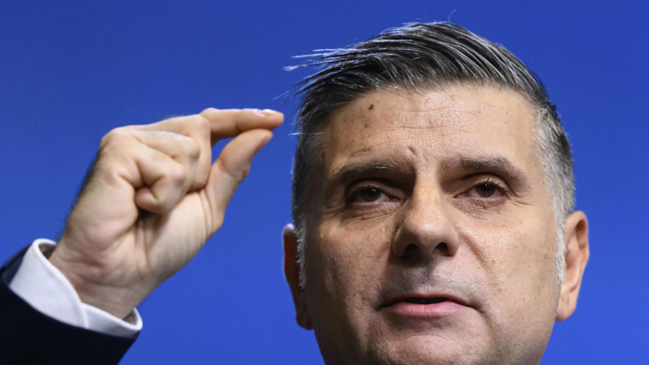 Ce reprezintă pilonul II de pensii care recent a fost modificat. Cine poate retrage toți banii într-o singură tranșă