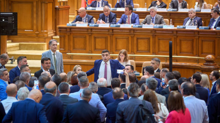 AUR va depune o moțiune împotriva lui Florin Barbu ministrul Agriculturii. Ce acuzații îi aduc