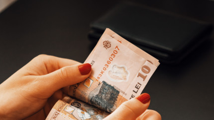 Cine sunt bugetarii care câștigă lunar peste 10.000 de euro