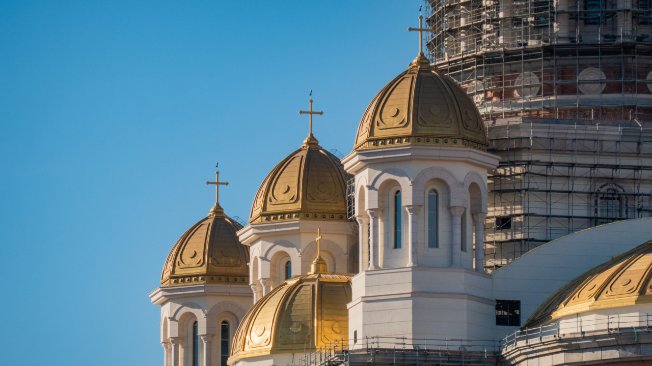 Pelerini numeroși la Catedrala Națională. Patriarhia prelungește programul de vizitare