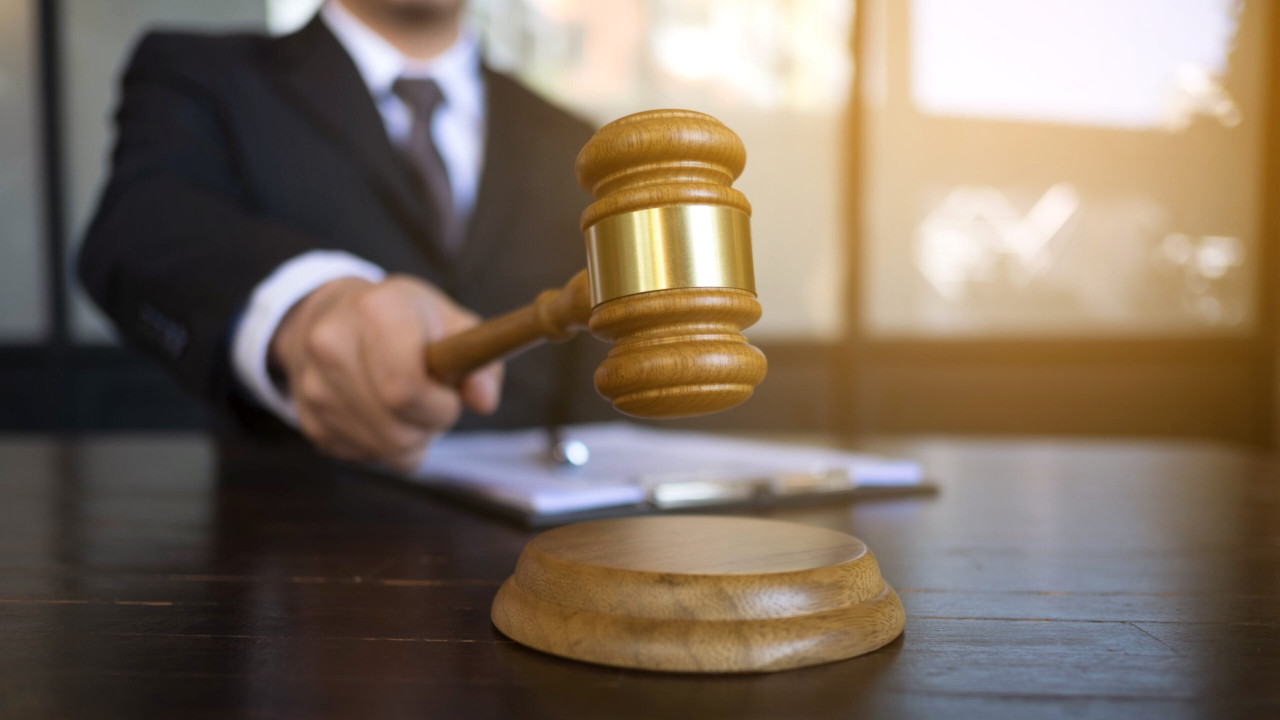 Decizia definitivă a ÎCCJ. Angajații nu pot fi concediați în timpul concediului medical
