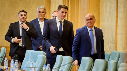 Ilie Bolojan le-a cerut liberalilor să nu voteze proiectele PSD privind eliminarea CASS pentru mame și veterani