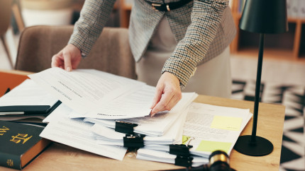 Digitalizare pe hârtie echipamente IT de milioane de lei zac în depozite iar România riscă să piardă fonduri uriașe din PNRR