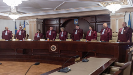 Taxele nu mai cresc de la 1 ianuarie Decizia CCR schimbă planurile Guvernului