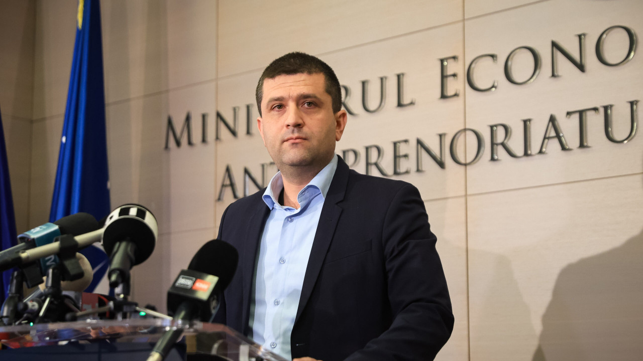 Ce CV are Radu Miruță propus interimar la Apărare