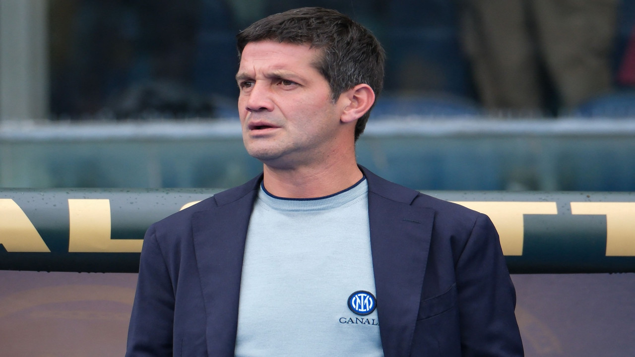 Lovitură dură pentru Cristi Chivu. Antrenorul este criticat aspru în Italia după eșecul din derby