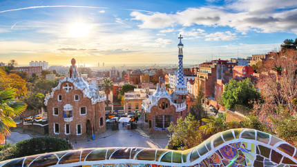 Situație de criză Barcelona interzice rețeaua Airbnb. Care sunt consecințele decretului regal