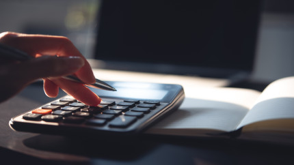 Datoria publică a atins un nou vârf în iulie. Peste 30 de miliarde de lei într-o singură lună