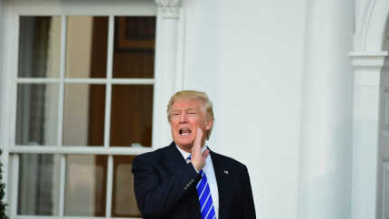 Putin maestru al ironiei și lingușirii cum profită de vulnerabilitățile lui Trump