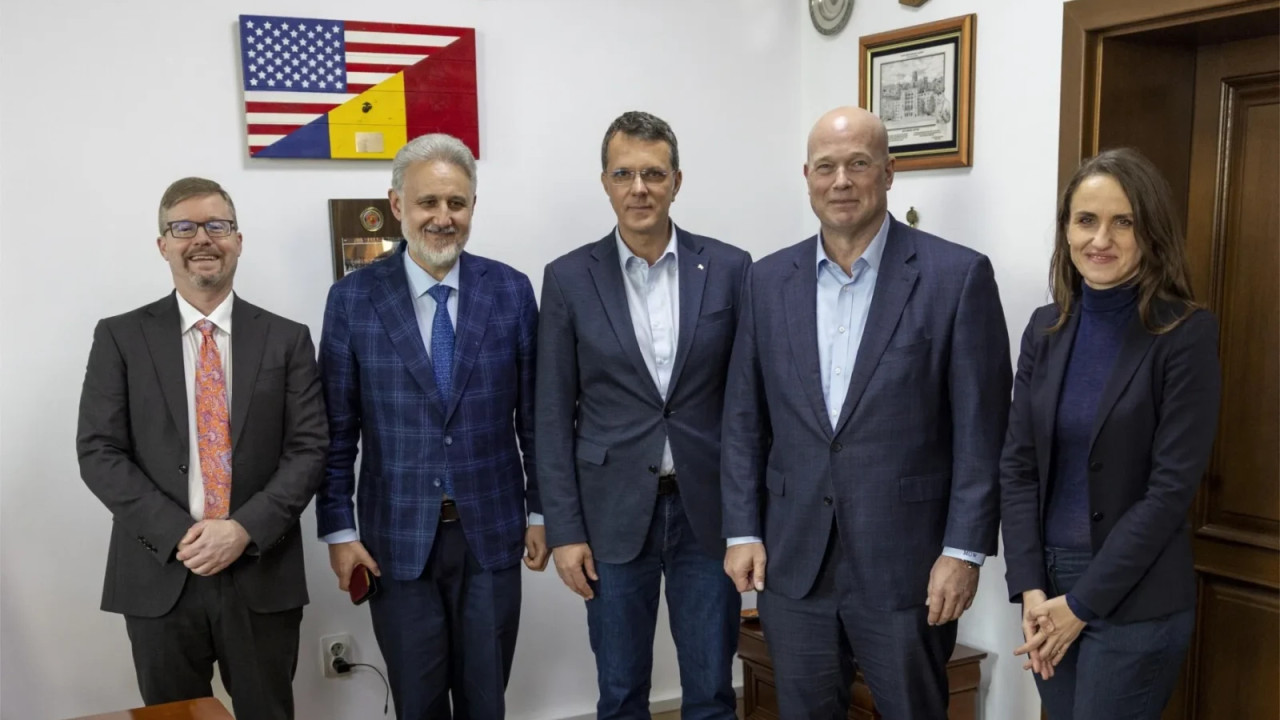 Discuții decisive la NATO. Ionuț Moșteanu și Oana Țoiu primesc clarificări de la Ambasada SUA după retragerea militarilor