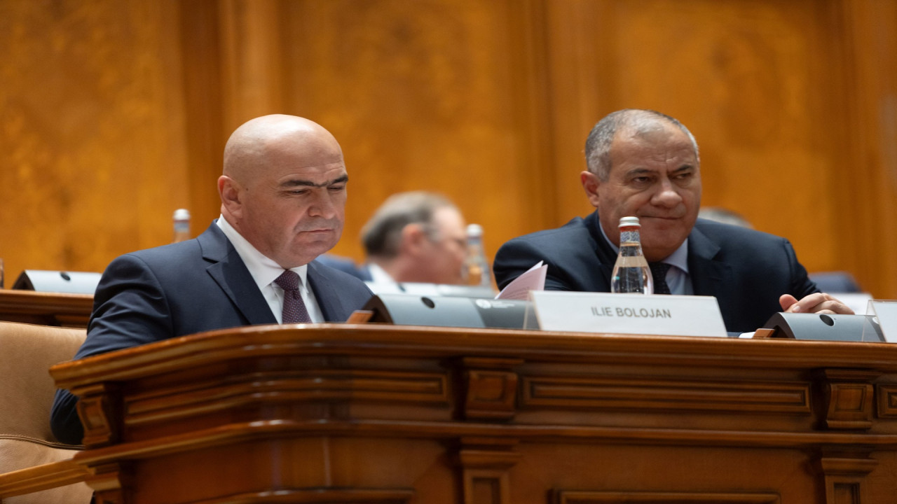 Pensionarii care rămân angajați la stat ar putea pierde 85 din pensie. Guvernul discută o nouă lege