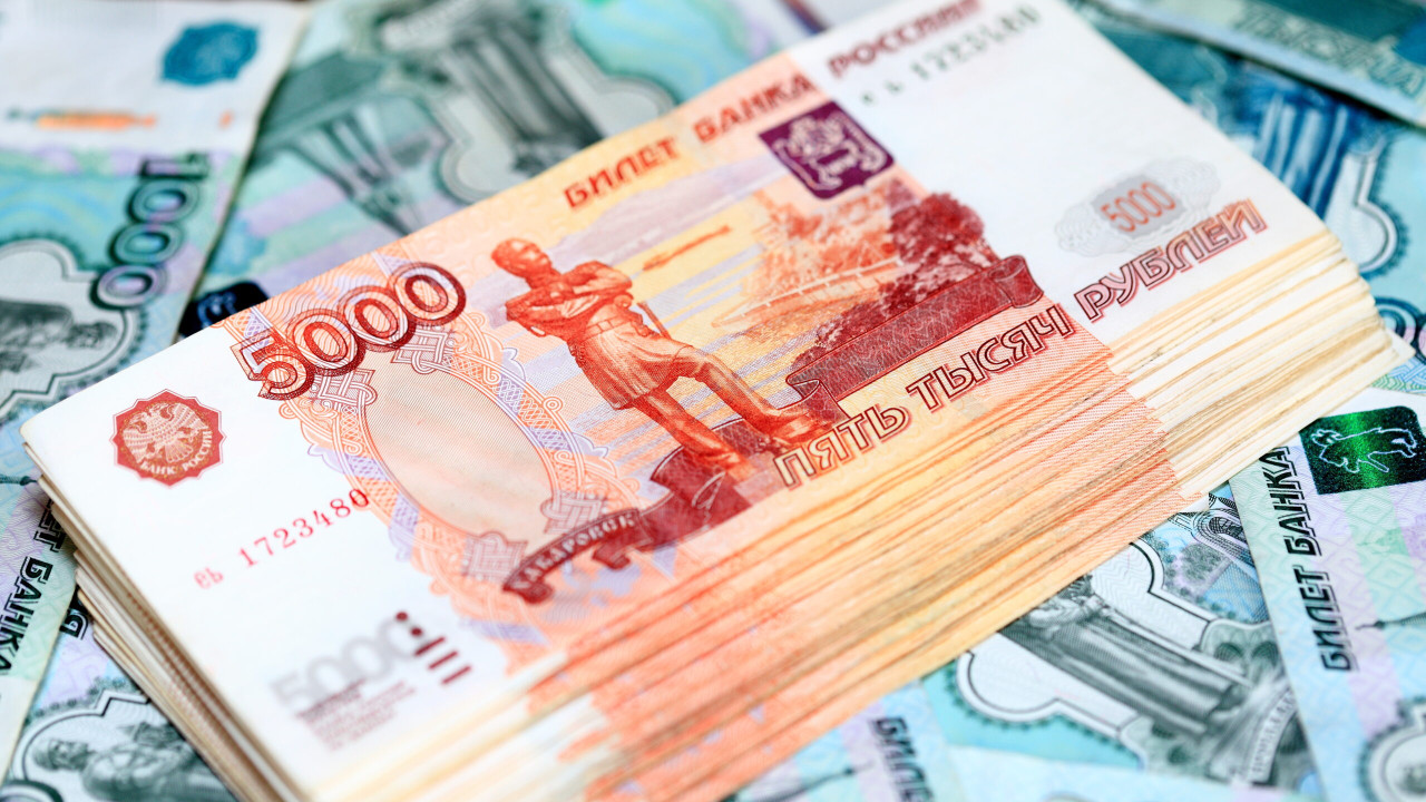 UE îngheață pe termen nelimitat activele rusești din Europa. Cum pot fi folosite pentru sprijinirea Ucrainei