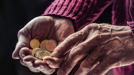 Ajutor pentru pensionarii vulnerabili și în 2026. Anunțul ministrului Muncii