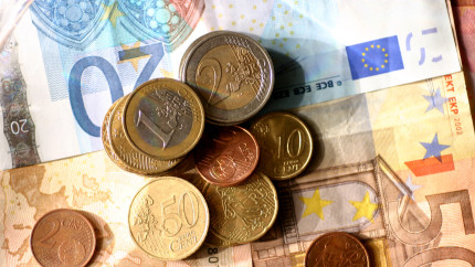 Bulgaria va adopta euro la 1 ianuarie 2026 in ciuda crizei politice. Comisia Europeană exclude amânarea