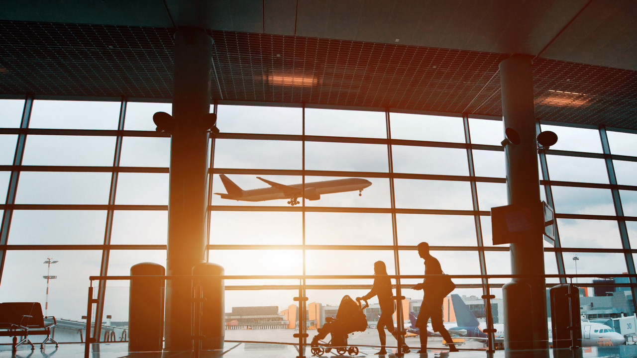 Europa schimbă regulile de călătorie controale mai dure taxe noi și restricții pentru turiști