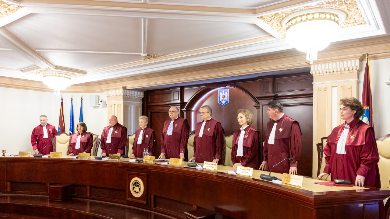 Blocaj la CCR pe legea pensiilor speciale Patru judecători au părăsit ședința
