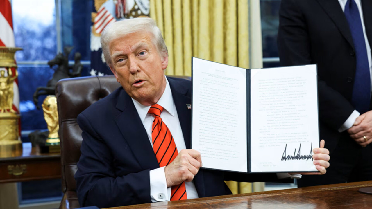 Trump blochează reglementările statelor privind inteligența artificială prin decret prezidențial