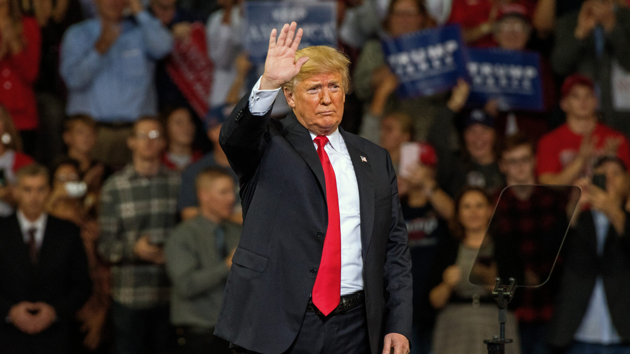 Donald Trump mesajul pentru români de Ziua Națională Îmi propun să consolidăm relația noastră strânsă și istoria pe care o împărtășim