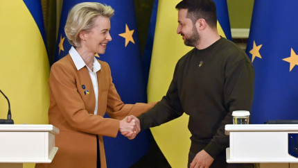 UE va plăti anual miliarde de euro dobânzi pentru împrumutul acordat Ucrainei