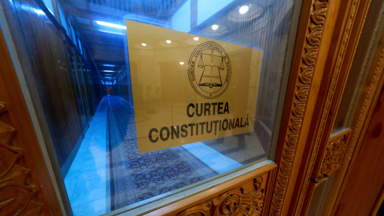 Legea pensiilor speciale contestată din nou la CCR. Care sunt motivele convocate
