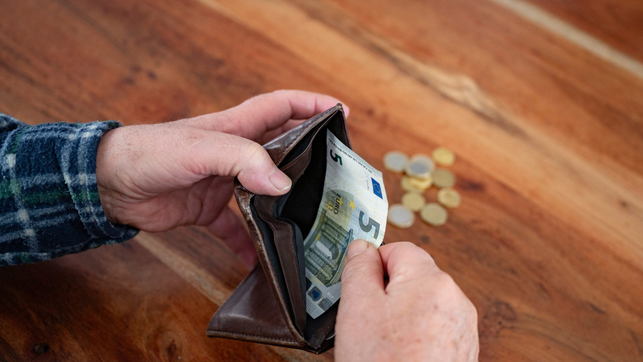 România printre țările cu cele mai mici pensii din UE