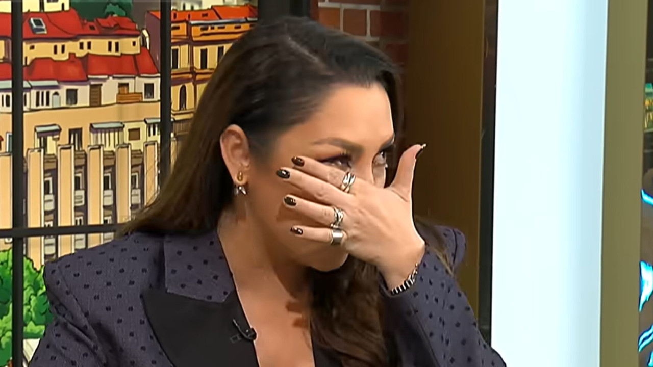 Moment emoționant în direct. Andra profund afectată a izbucnit în lacrimi