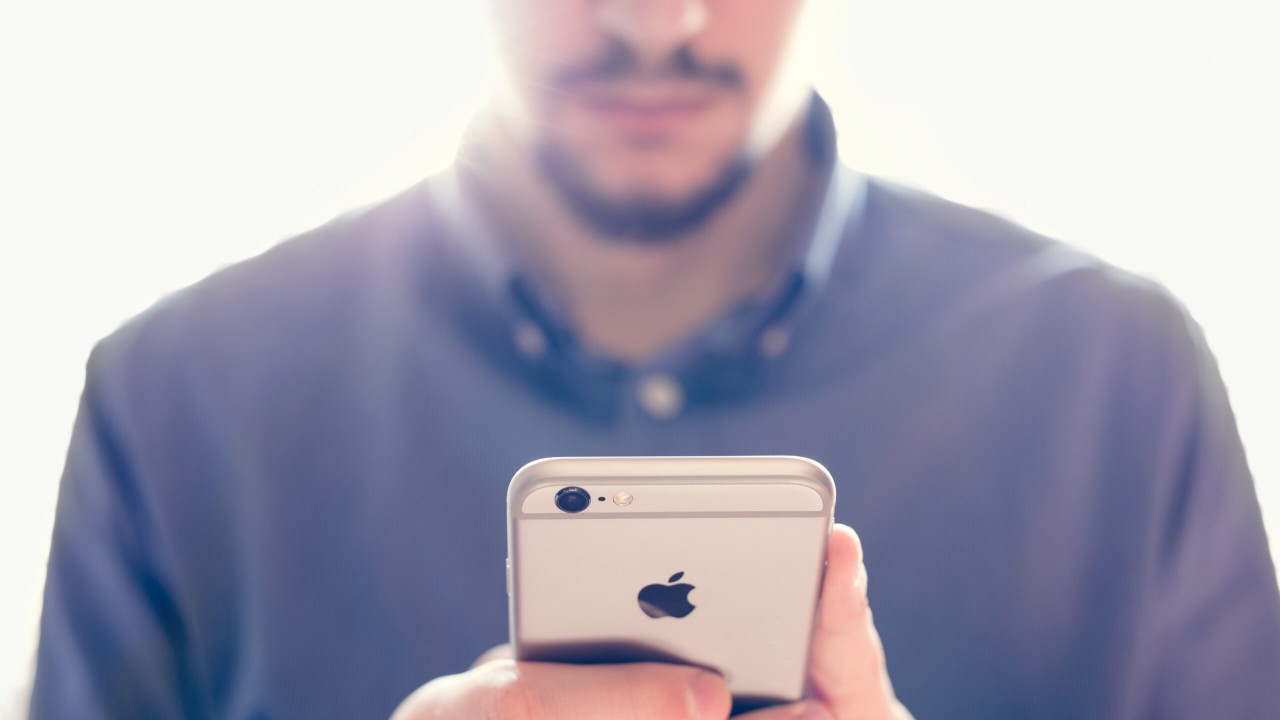 Apple revoluționează Siri cu AI. Cum va funcționa și ce va putea face noul chatbot