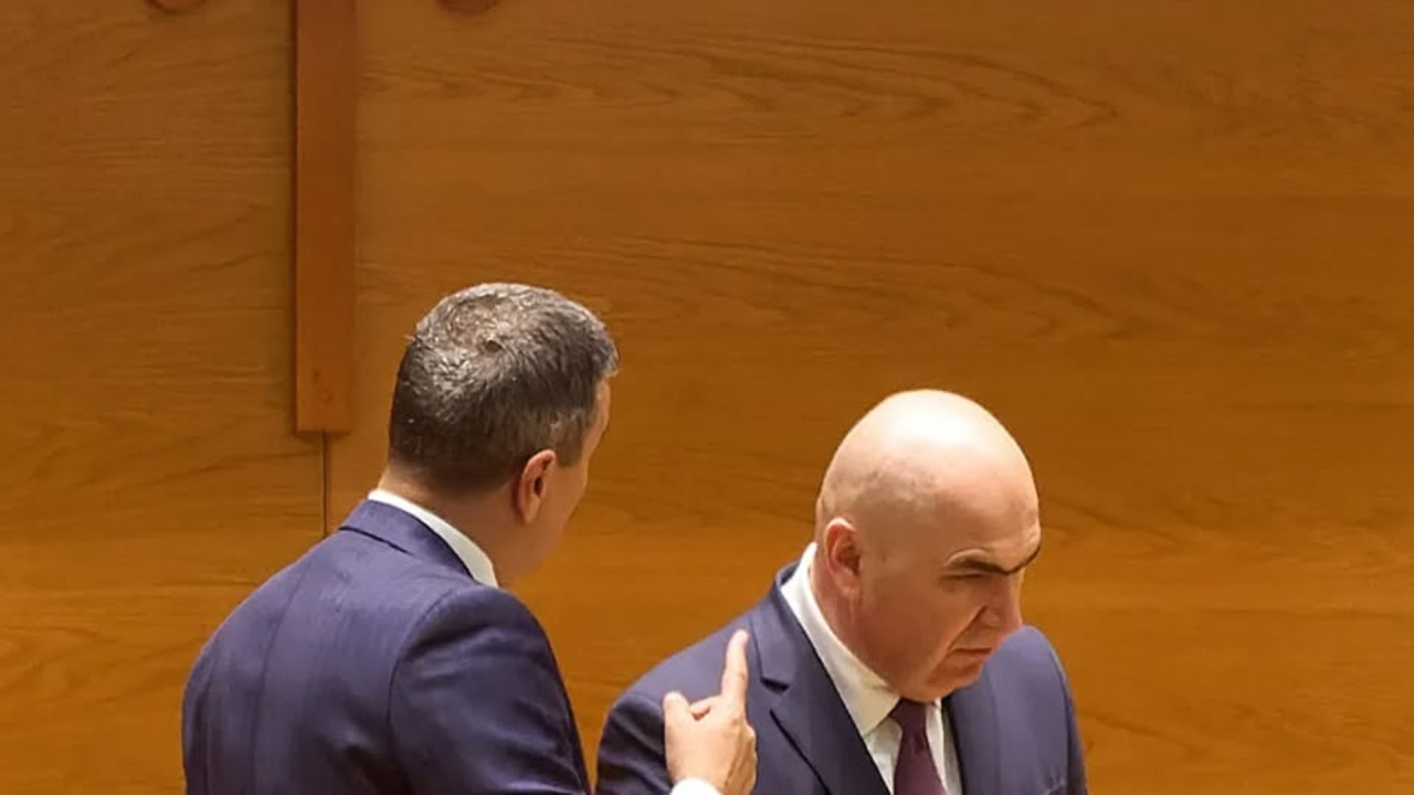 Criză politică Ilie Bolojan a recunoscut că nu exclude un guvern minoritar. PNL vorbește despre un scenariu PSD-AUR