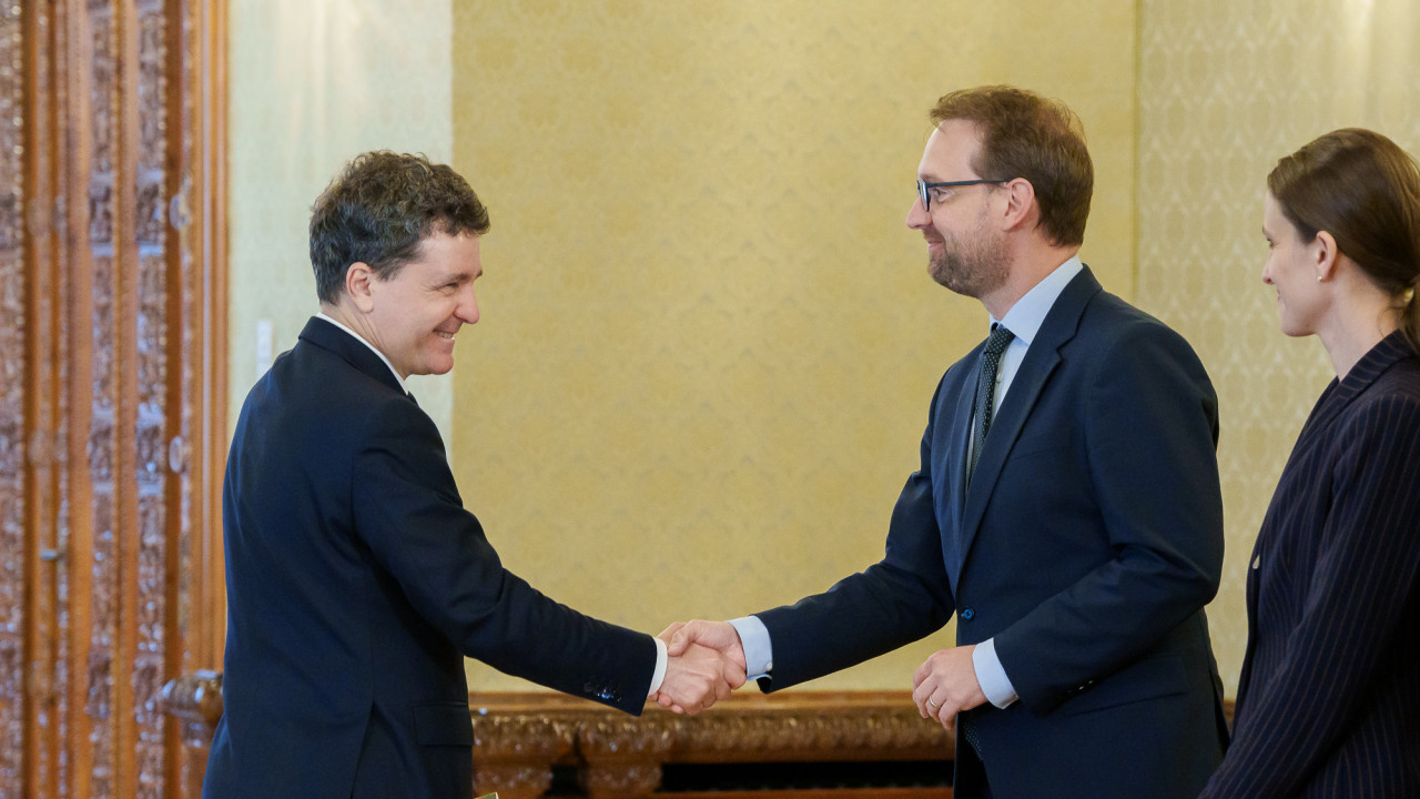 După Ilie Bolojan Nicușor Dan l-a chemat la discuții și pe Dominic Fritz pe fondul scandalului din coaliție