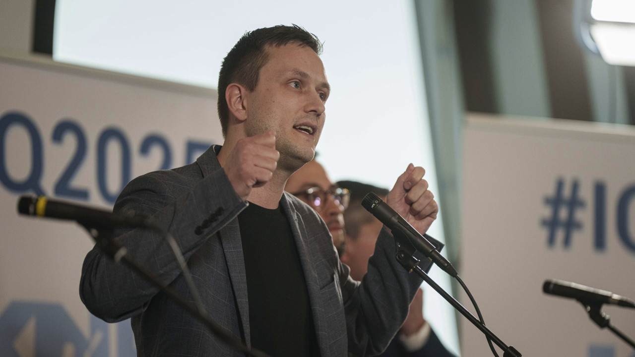 Premierul Groenlandei avertizează populația să se pregătească pentru scenarii de criză Groenlanda trebuie să fie pregătită pentru toate opțiunile posibile