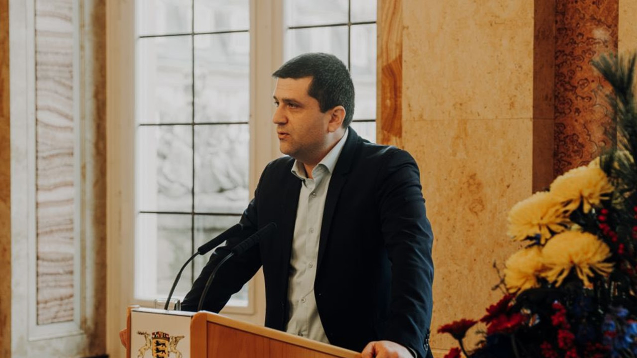 Radu Miruță clarifică declarațiile despre Ceaușescu Nu e suficient să spui nu a fost patriot fără să arăți de ce pentru că a distrus destine a sufocat libertatea a ruinat economia