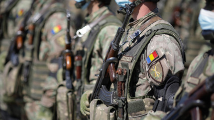 Regulile pregătirii populației pentru apărare modificate. Românii din diaspora sunt obligați să se prezinte la centrele militare în caz de mobilizare