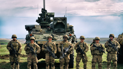 Diferențe mari între urban și rural în privința securității și relațiilor externe. Câți români își doresc reintroducerea serviciului militar obligatoriu