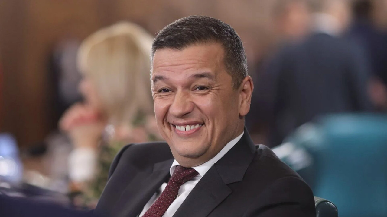 Sorin Grindeanu critici dure la adresa premierului Ilie Bolojan Nu poți să vii doar cu tăieri. Dacă va fi nevoie schimbăm și lăutarul
