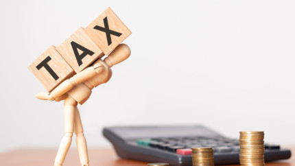 Majorarea taxelor stârnește dispute în coaliție. Ce se întâmplă cu banii românilor