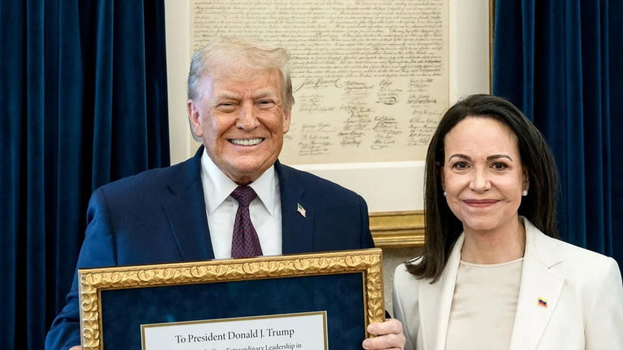 Gest simbolic la Casa Albă Corina Machado i-a oferit Premiul Nobel pentru Pace lui Trump. Reacția Centrului Nobel pentru Pace