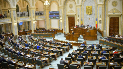 Val de moțiuni simple depuse de AUR POT și PACE. Ministrul Apărării și Ilie Bolojan printre cei vizați