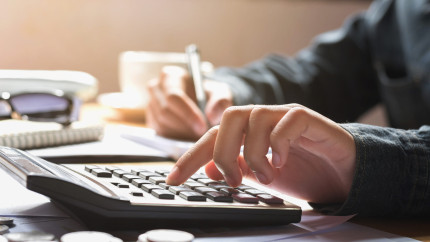 Cine are dreptul la pensia de urmaș și cum se calculează sumele