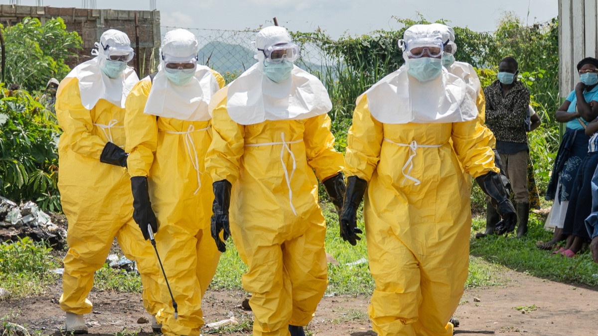Asta mai lipsea. Alertă de Ebola în Italia