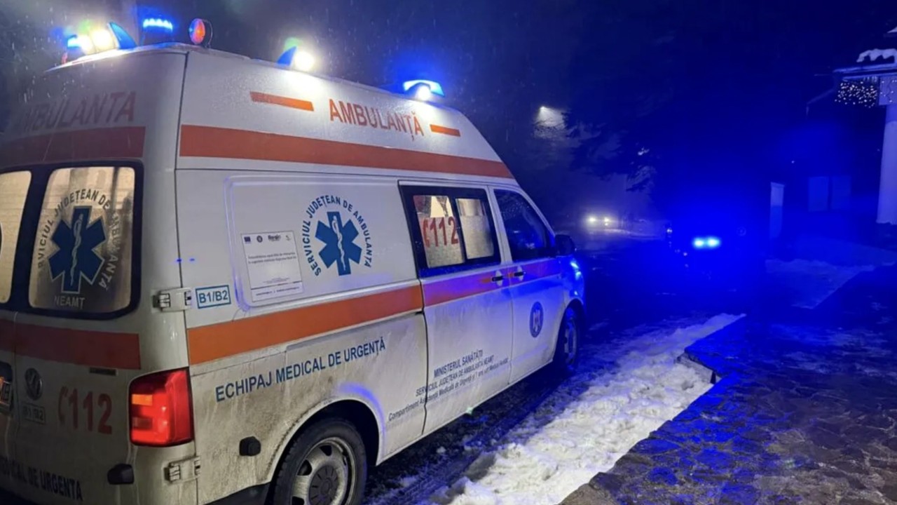 Tatăl și-a ucis copiiii după care s-a sinucis Mama a...