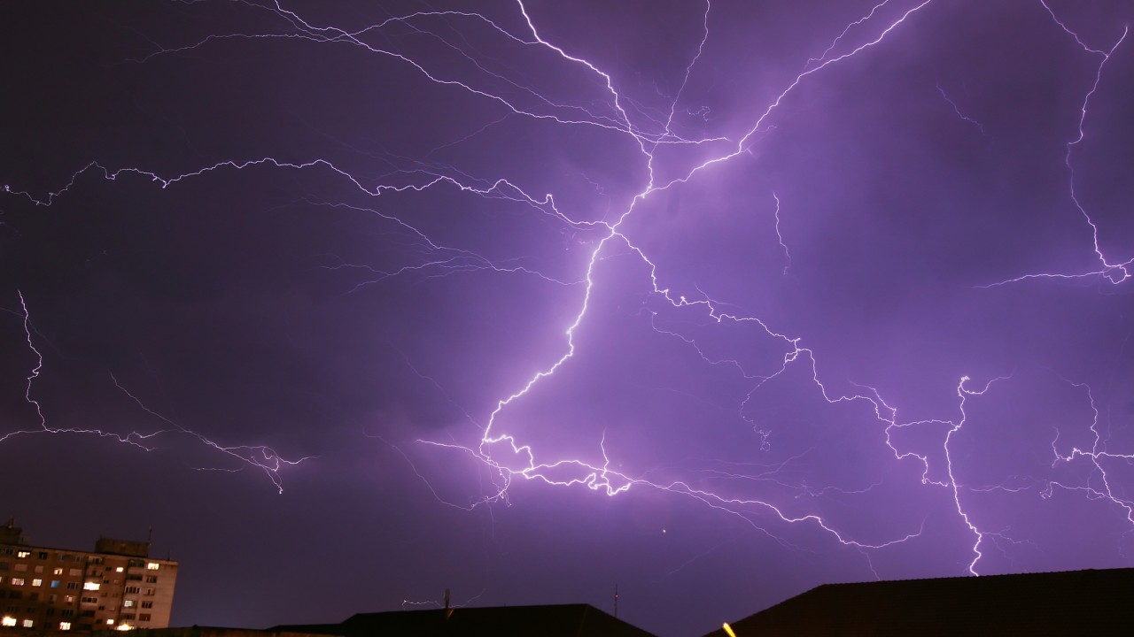 ANM anunță furtuni severe și fenomene meteo extreme