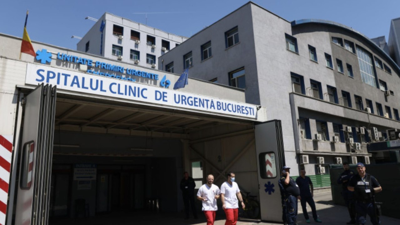 Se schimbă tot cazul. Colegului medicului mort Mai făceam...