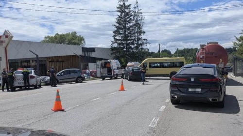 Microbuz plin de elevi accident CUMPLIT 3 copii au8230